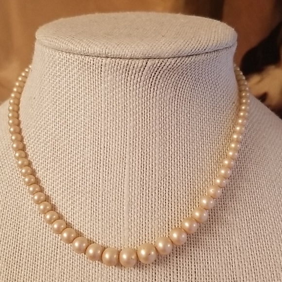 Vintage Jewelry - Vintage Pearl Necklace
